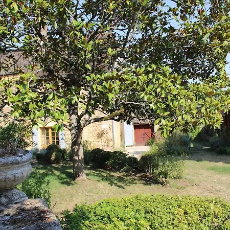 House And Beautiful Garden - Bastide Perigord